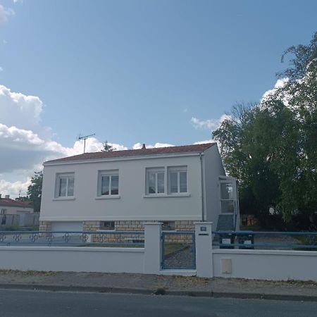 Charmante Maison Entre Mer Et Campagne La Jarrie Exteriör bild
